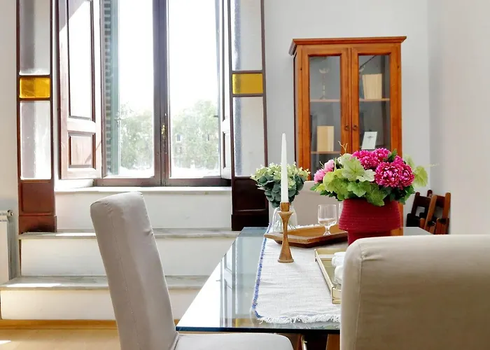 Cavour 2 Bedrooms Apartment