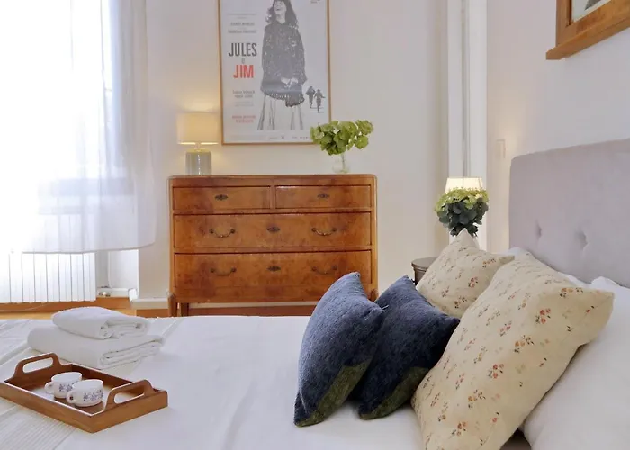 Cavour 2 Bedrooms Apartment